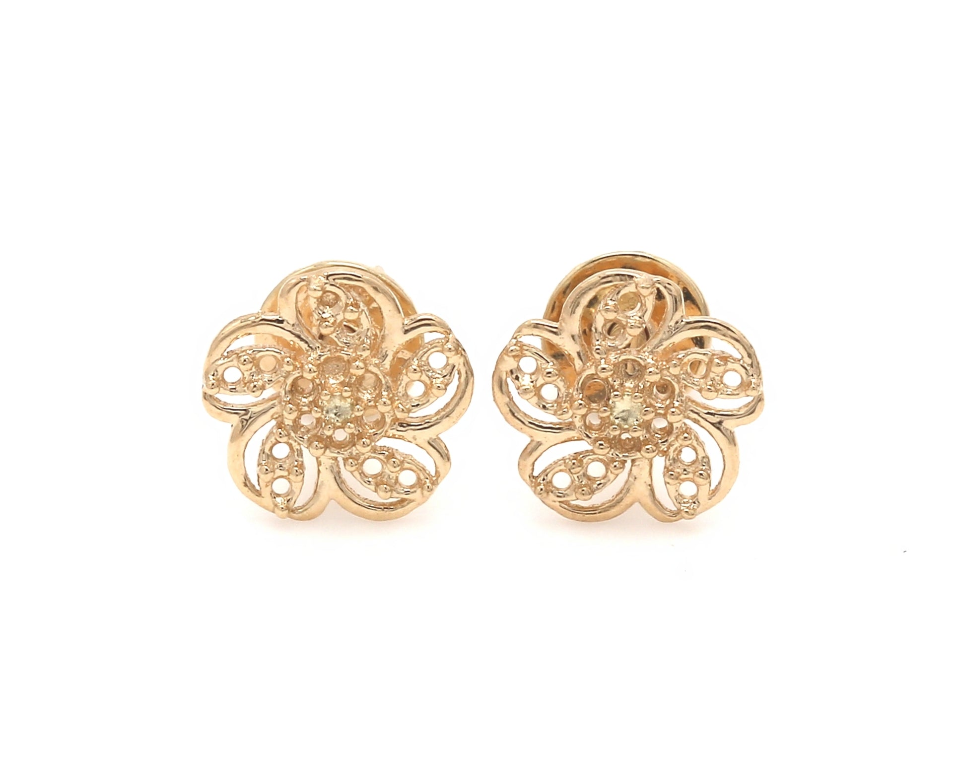 Petal Bloom Diamond Studs – Classic Floral Elegance