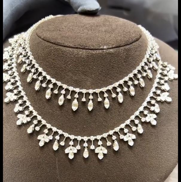 Celestial Cascade Diamond Necklace – A Symphony of Falling Stars 💎