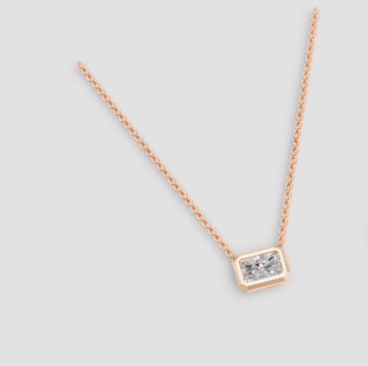 Sleek Radiance – 14K Baguette Diamond Bar Necklace