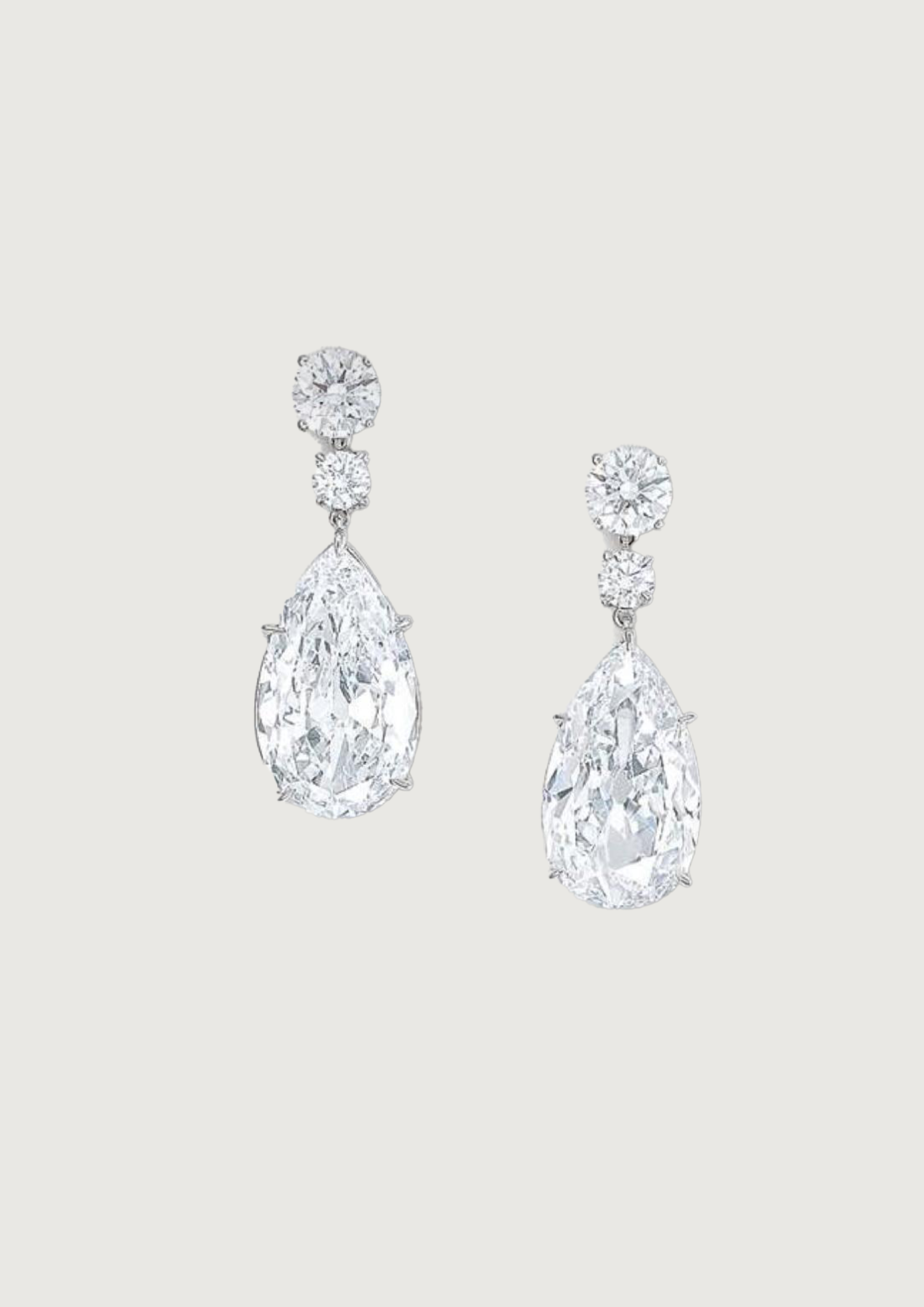 Classic Pear Drop Diamond Earrings – Timeless Elegance in Every Drop