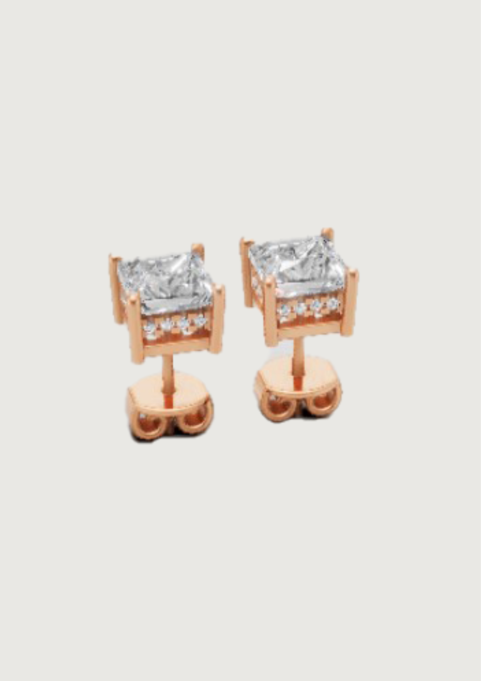 Classic Minimalist Princess-Cut Stud Earrings – Everyday Sparkle with Refined Simplicity ✨