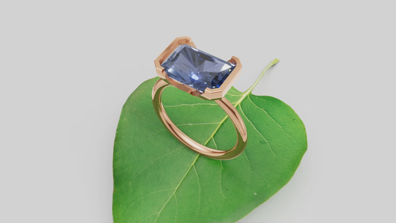 "Luna Prism" – Princess-Cut Solitaire Ring in Classic Rose Gold Elegance 👑